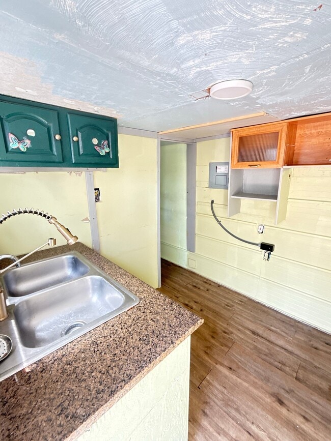 Photo - 622 N Beach St