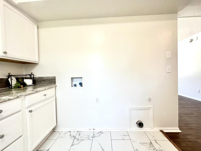 Photo - 2608 Avery St