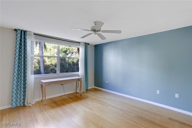 Building Photo - 285 Naples Cove Dr Unit 1303