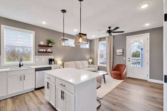 Photo - 214 Great Loop E Dr Unidad 2B