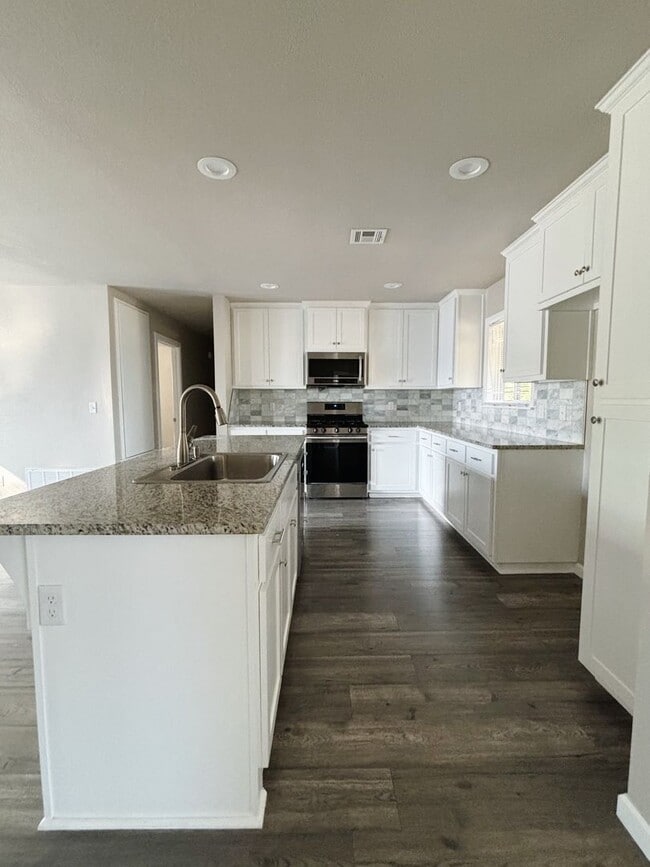 Photo - Large 4-bedroom, 2-bathroom home