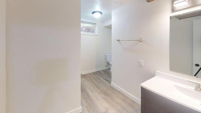 Photo - 104 Division St NW