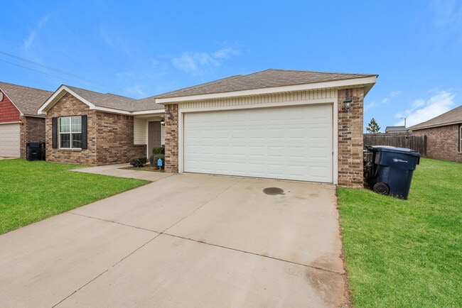 Photo - 9329 NW 70th St