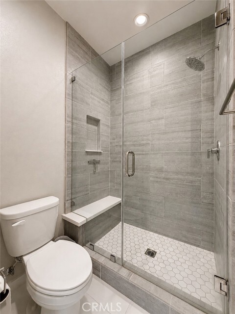 23 Sanctuary Ln