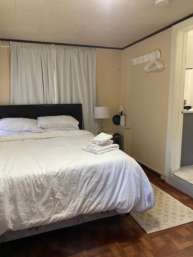 Photo - 41 Essex Rd Unit 1