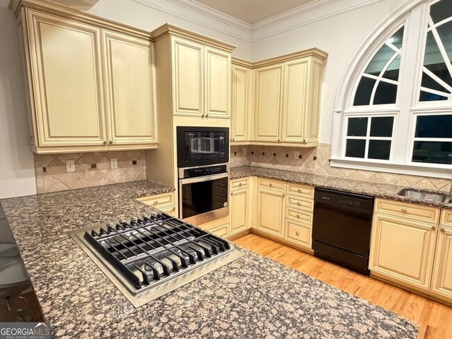 Photo - 834 Clifton Heights Ln NE