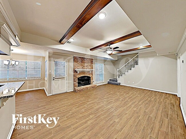 Photo - 2511 Riverlawn Dr