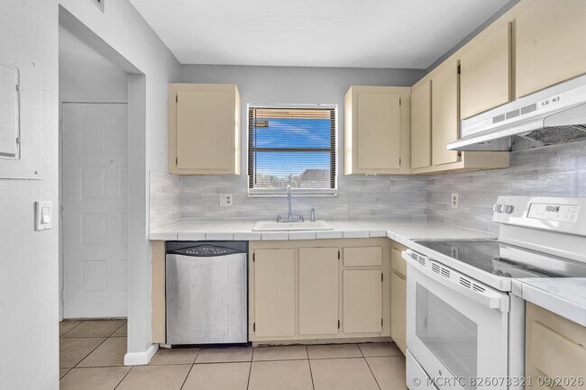 Photo - 21904 Lake Forest Cir Unit 202