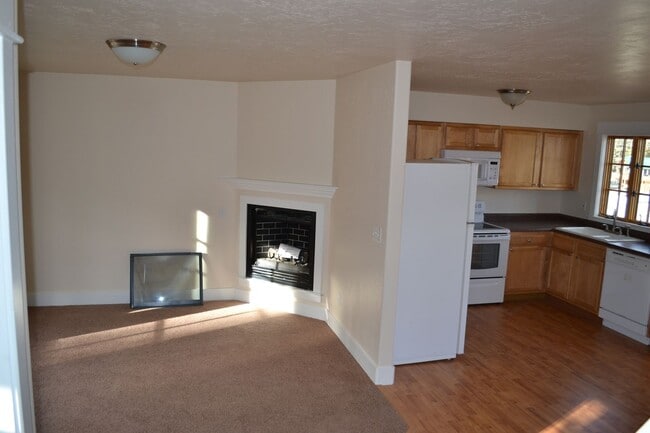 Photo - Oak Street Duplex Unit 370