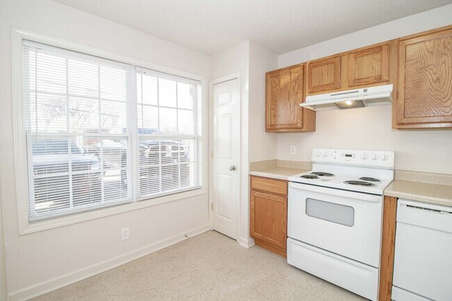 Photo - 299 Raleigh Dr