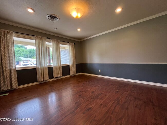 Photo - 3808 54th St