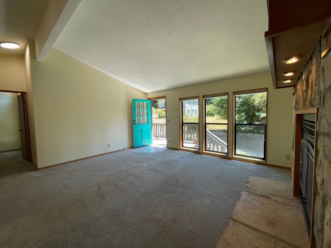 Photo - 025-02 Unit 14048