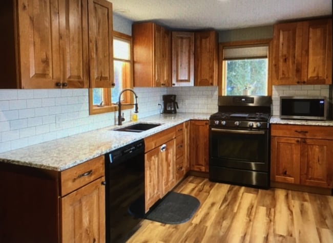 100 Cedar Ln