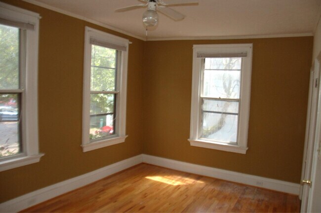 Photo - 3 W Hollister St Unidad 1