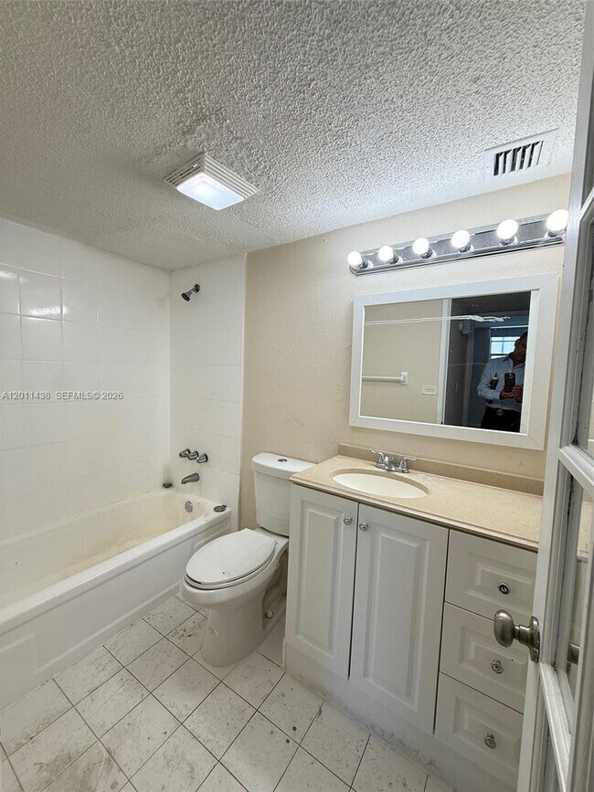 Photo - 801 NW 47th Ave Unit 619W