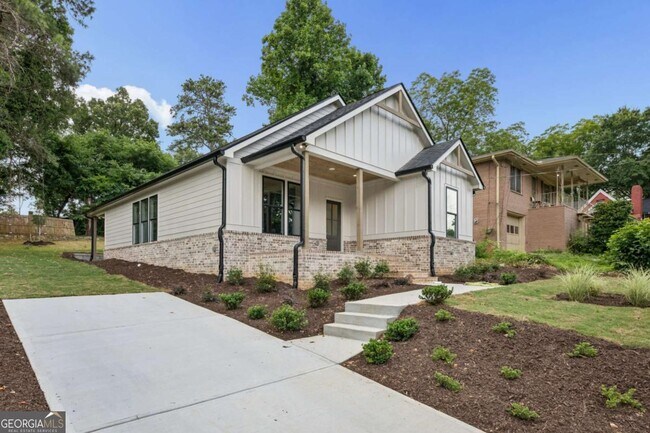 Photo - 2050 Morehouse Dr NW