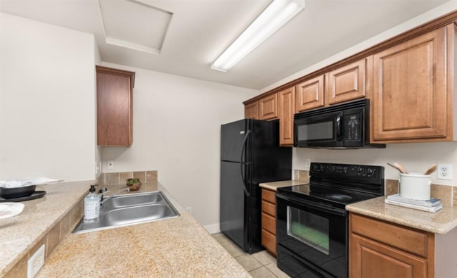 Photo - 11045 W Garverdale Ln Unit 102