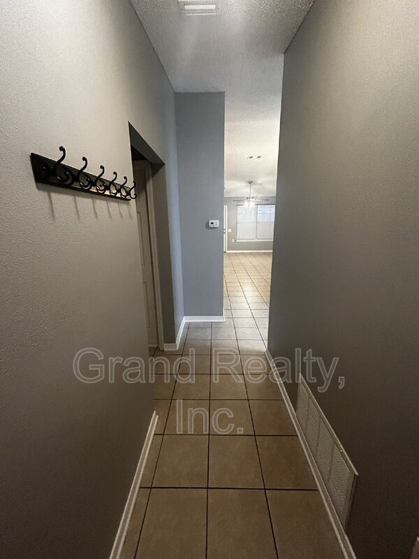 Photo - 8129 Heirloom Dr