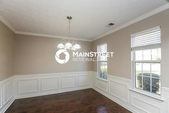 Photo - 3 Bedroom Pet-Friendly Home in Marietta, GA with Main Street Renewal
