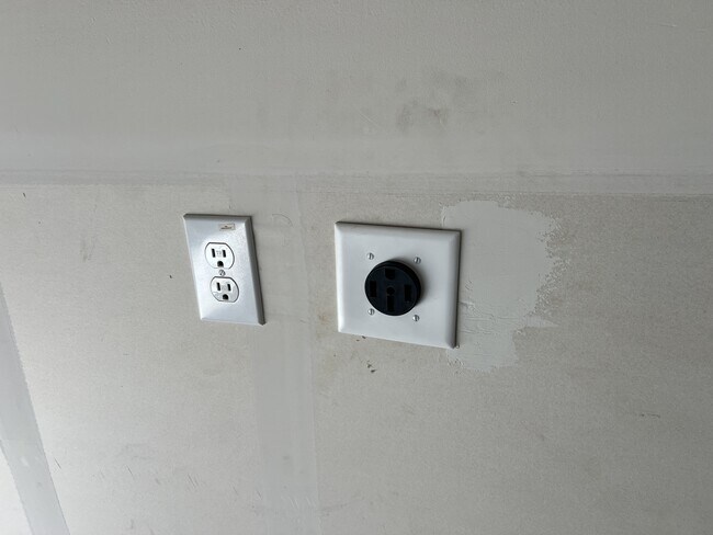 Photo - 317 Denison Dm