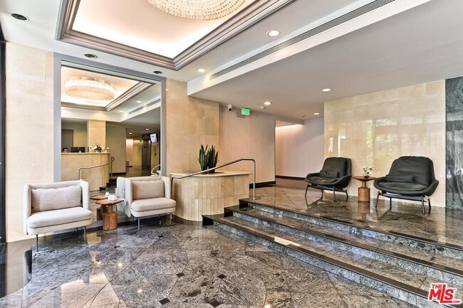 Photo - 2170 Century Pk E Unidad 705