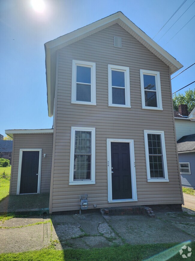 Building Photo - 314 Jefferson St Rental