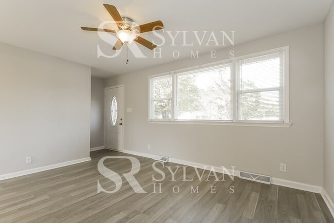 Photo - 7538 Diven St