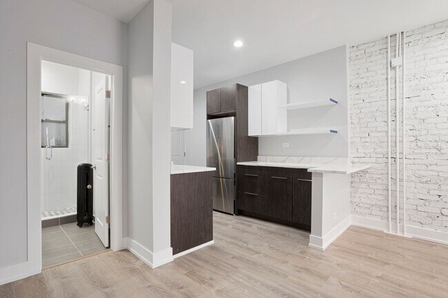 Photo - 1712 W Juneway Ter
