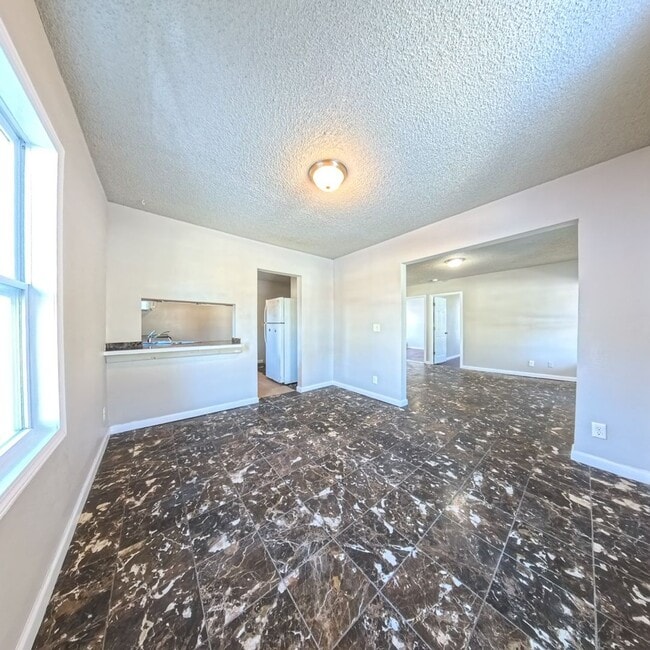 Photo - Spacious 2 Bedroom 2 Bath Home