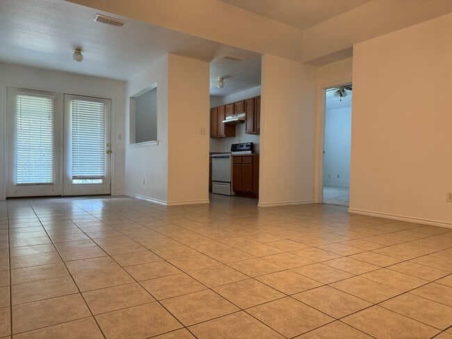 Building Photo - 309 S Water Ln Rental