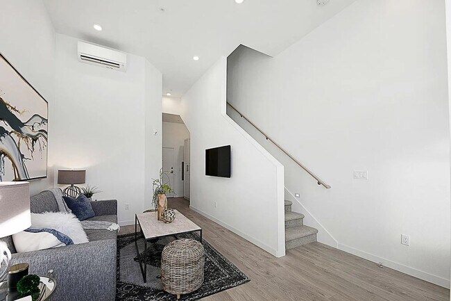 Photo - Ballard Townhouse 2bd/2ba, AC, Garage Parking