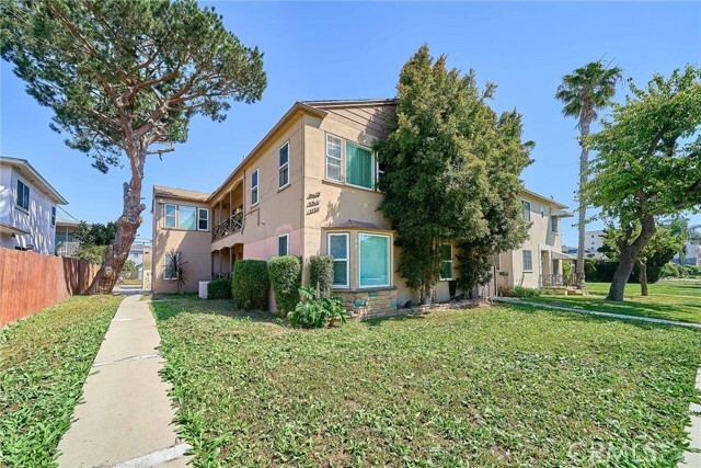 Photo - 8734 Ramsgate Ave