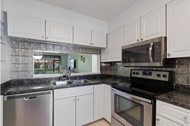Photo - 3325 Jaywood Terrace Unit 1090
