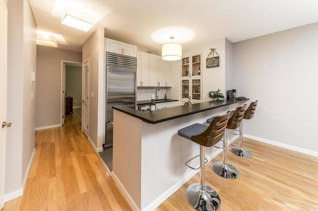 Photo - 327 E 47th St Unit 8C