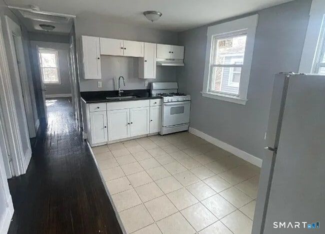 Photo - 24 Harding Pl