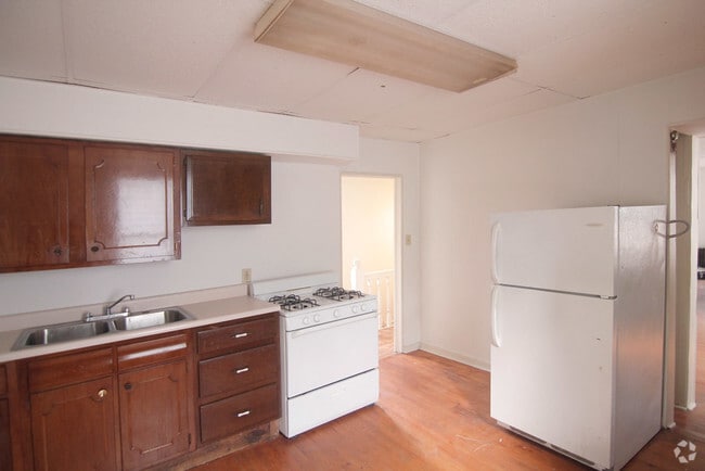 Building Photo - 313 Peebles St Unit 2 Rental