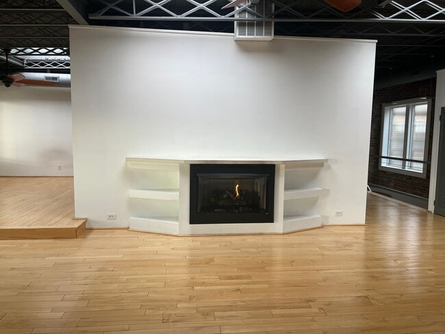 Photo - 10 E Broadway Unit Apt B (3rd Floor)