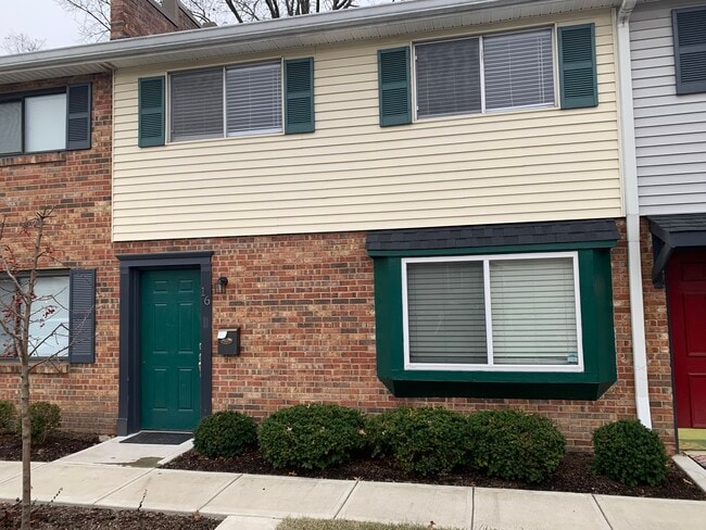 Building Photo - 7752 Montgomery Rd Unit 16