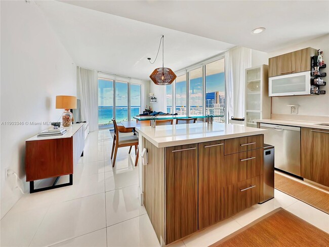 Photo - 6700 Indian Creek Dr Unit PH2