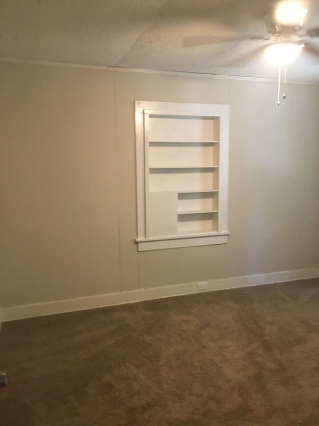 1021 Ridge Ave