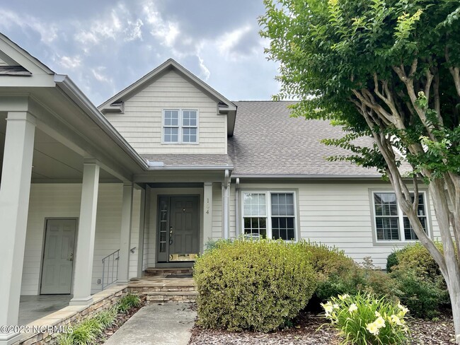Photo - 164 Starland Ln