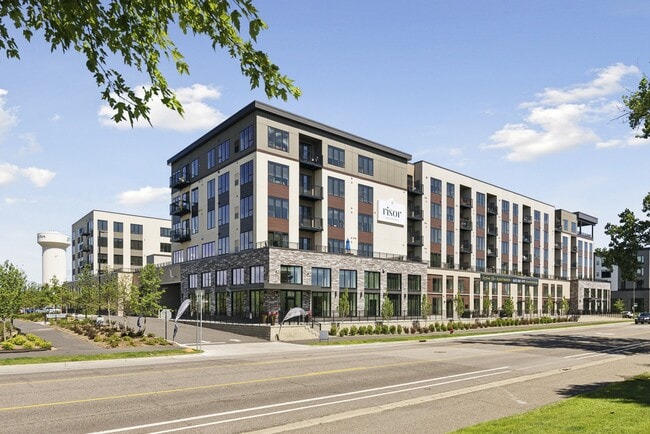 Exterior - Risor of St. Louis Park - Active Adult 55+