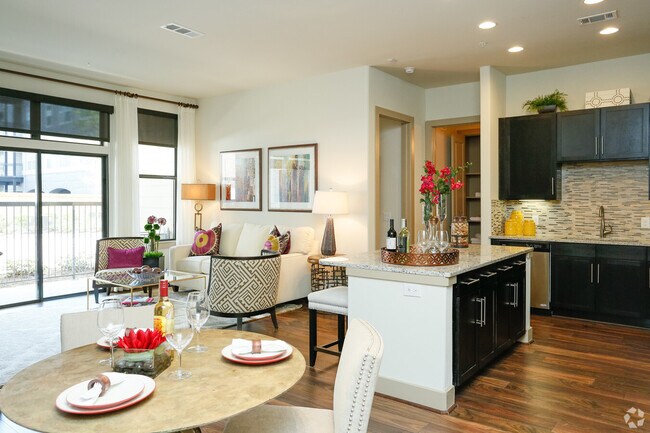 Photo - Luxury 2-Bed Today! Unit 26FW2