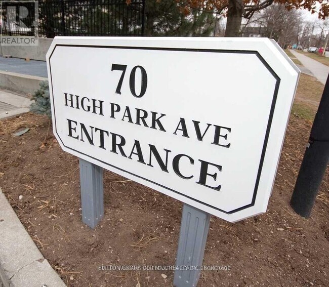 Photo - 70 High Park Ave Unit 901