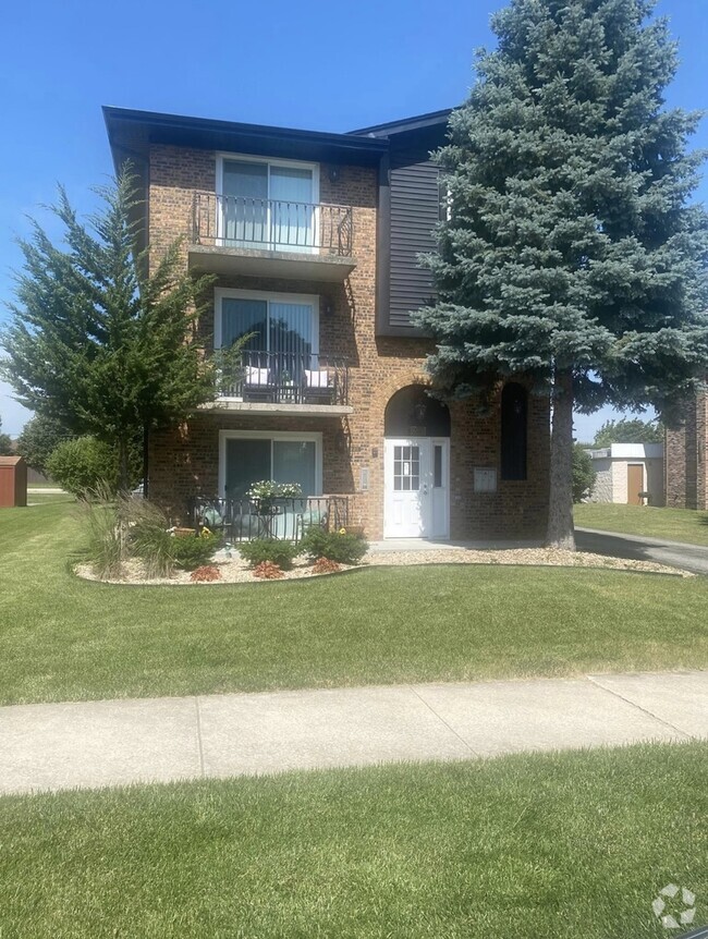 Building Photo - 16558 Crescent Ave Rental