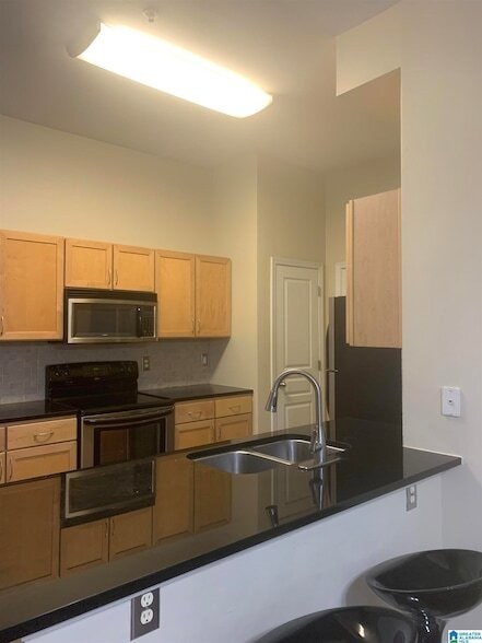 Photo - 2020 5th Ave S