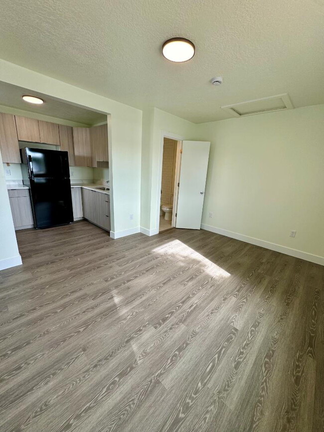 Photo - 412 W 20th St Unit 3