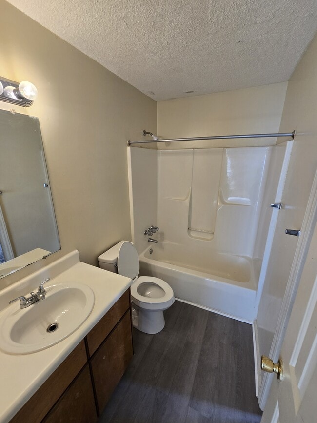 Photo - 307 Fairview St