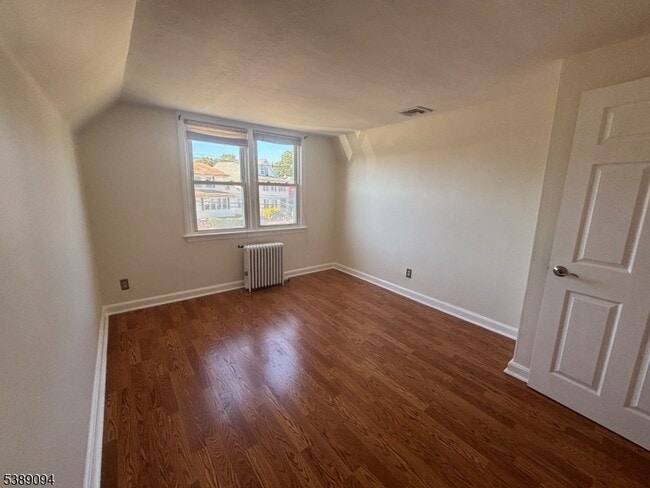 Photo - 233 Broughton Ave