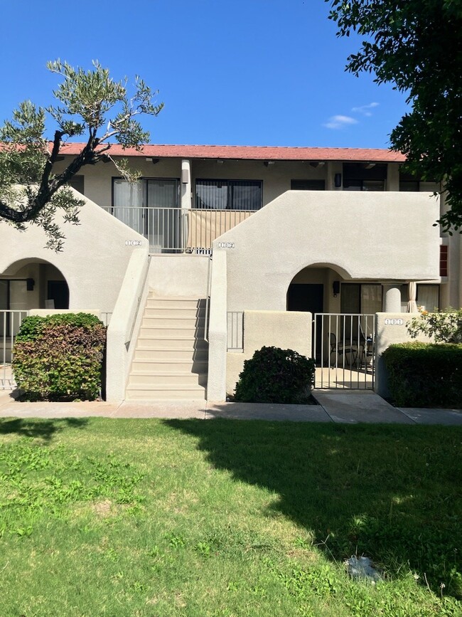 Chic Palm Springs Condo with Modern Granit... - Chic Palm Springs Condo with Modern Granit... Unit 1D2, Building 1